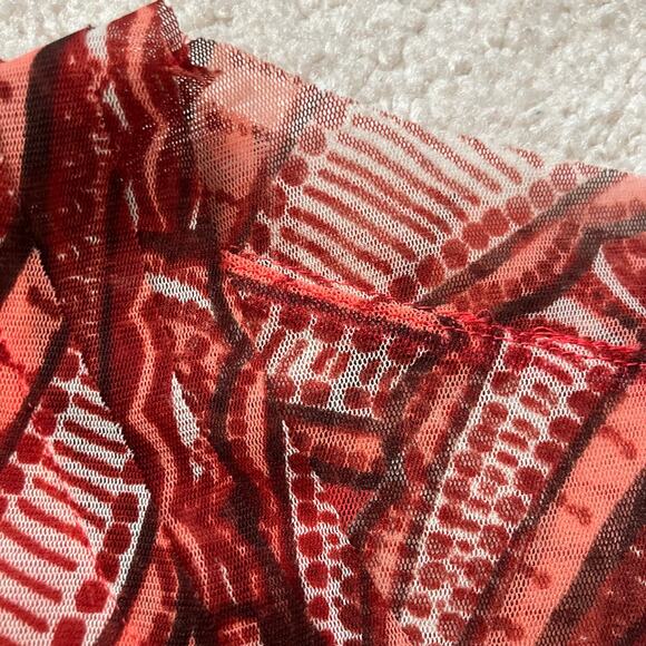 Red groovy paisley bohemian Y2K v neck blouse with 3/4 sleeves fairycore hippie - Picture 3 of 8